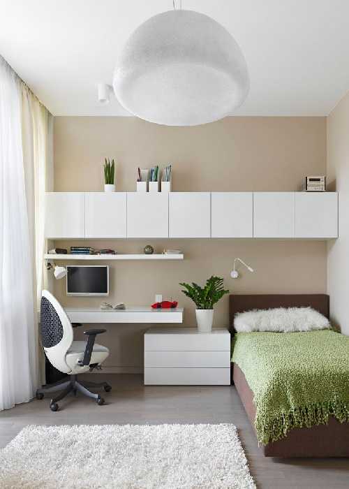 Phòng ngủ nhỏ màu trắng