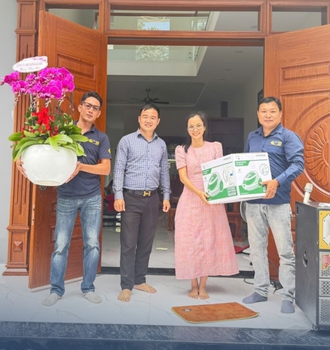 BÀN GIAO NHÀ PHỐ HIỆN ĐẠI CHO ANH TƯỜNG CHỊ THẢO TẠI BD